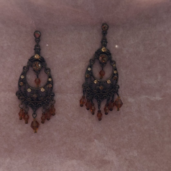 Dangle Earings - Picture 3 of 4